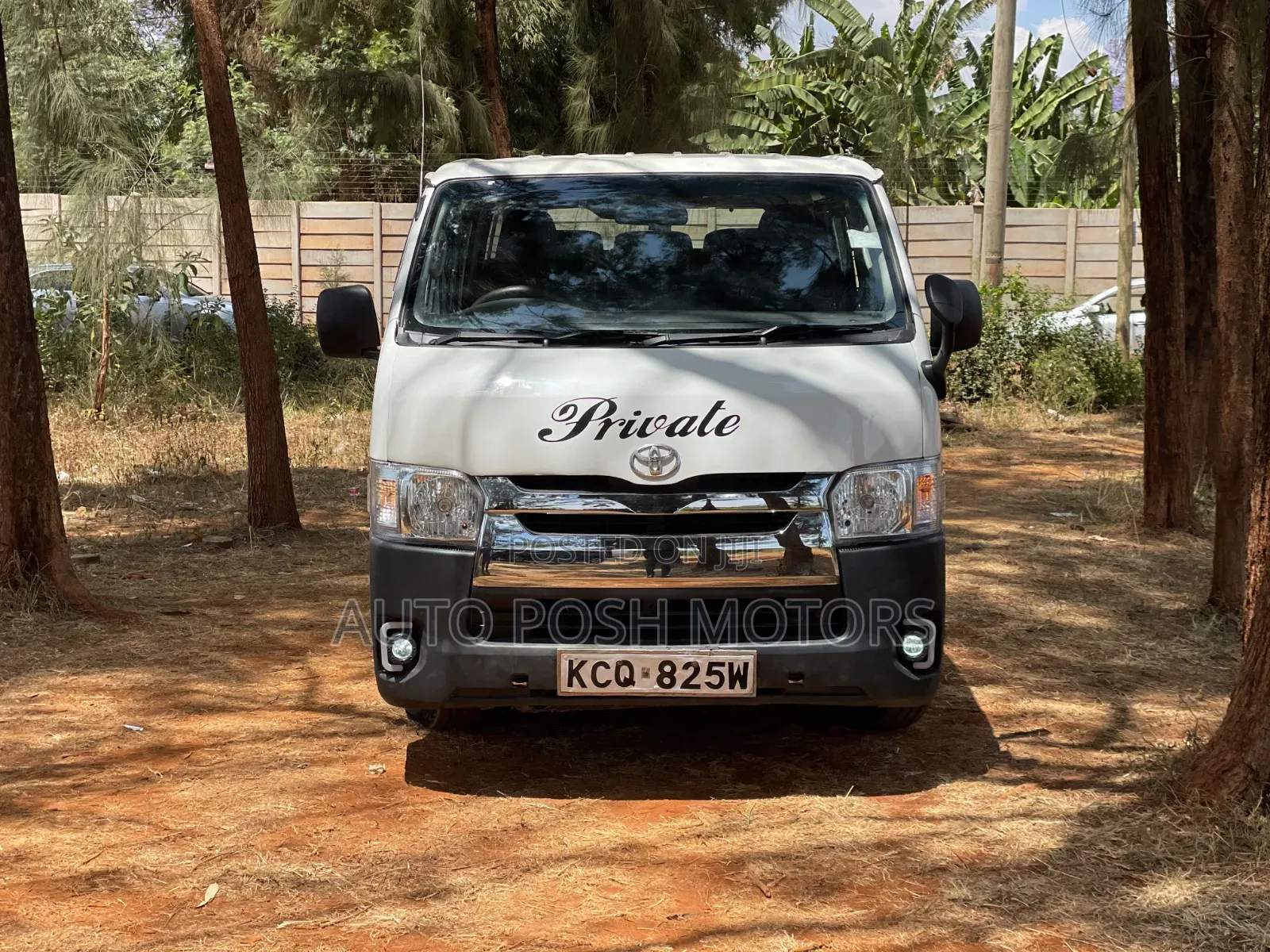 Toyota HiAce 2012 White