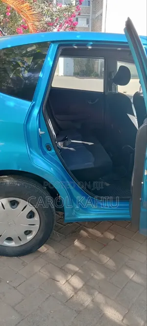 Honda Fit Automatic 2010 Blue