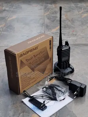High Quality Baofeng Bf UV 82 UV82 UHF VHF Dual Band P Long Range