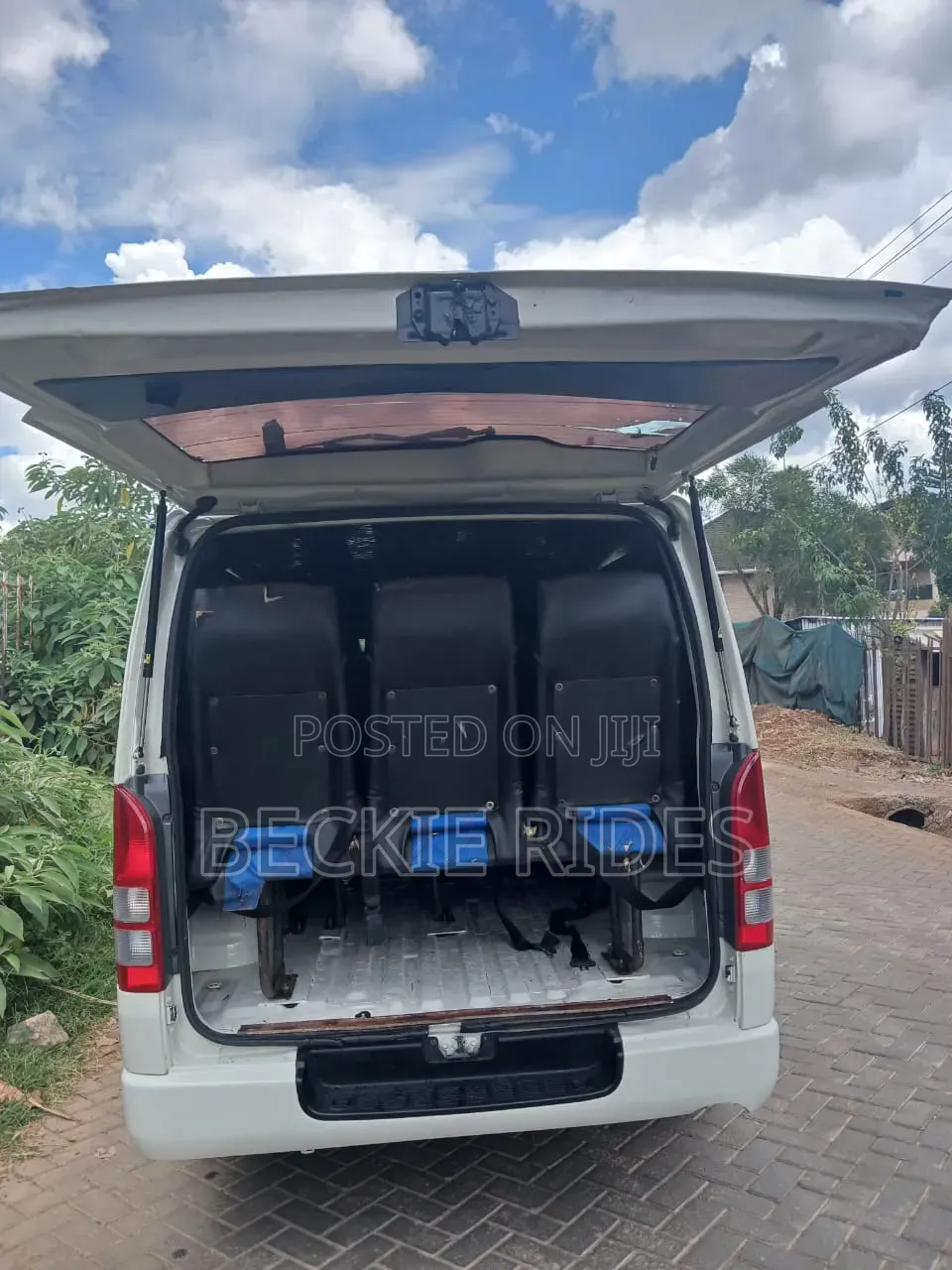Toyota HiAce 2012 White