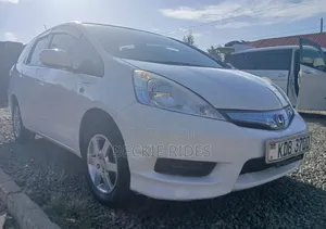 Honda Fit Shuttle 2014 White