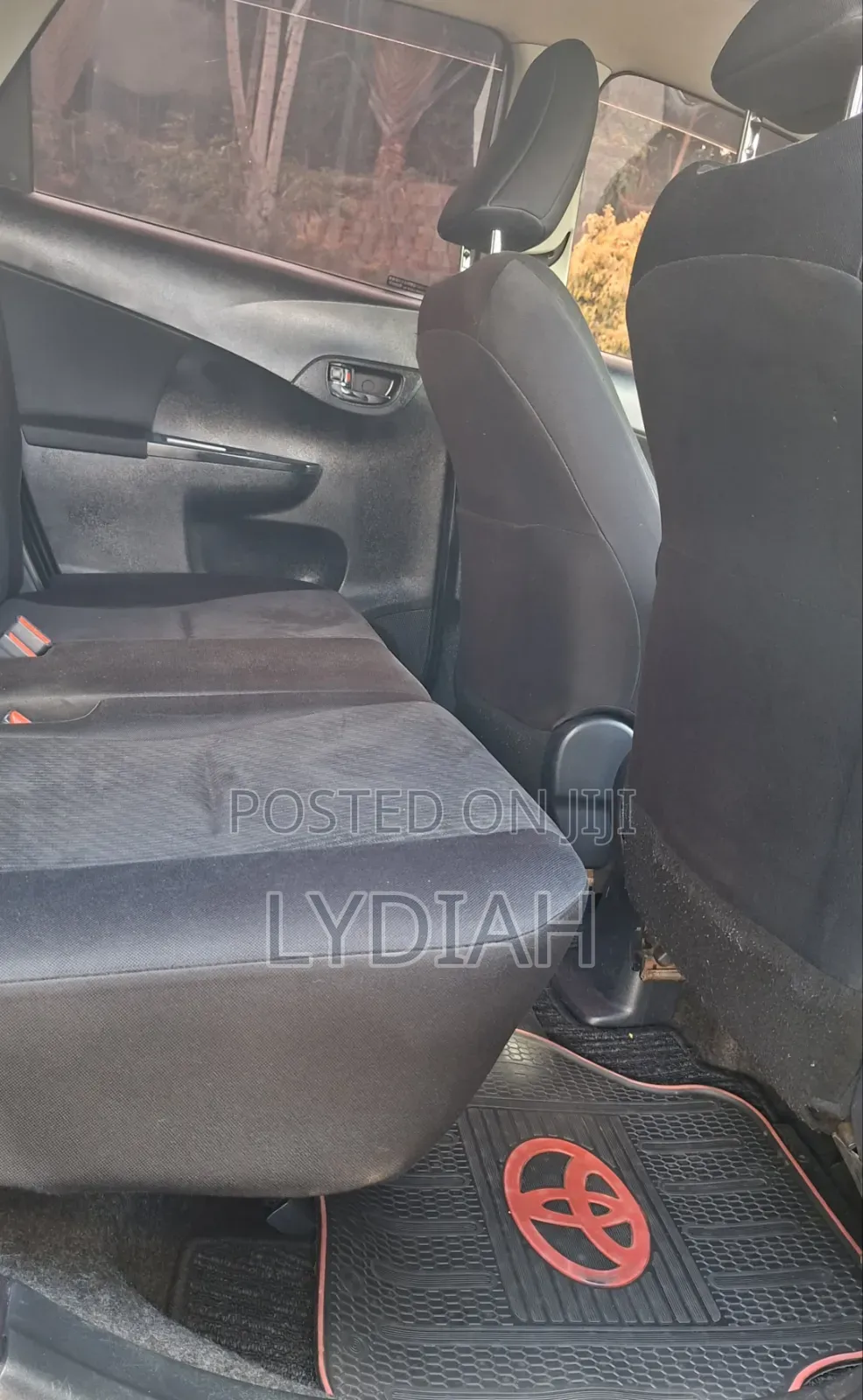 Toyota Ractis 2013 Green