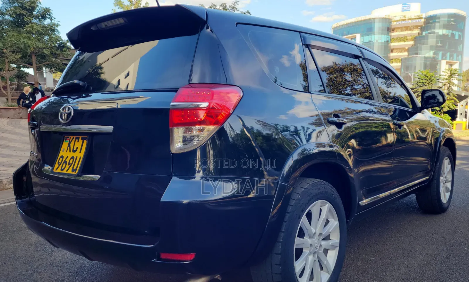Toyota Vanguard 2010 Black