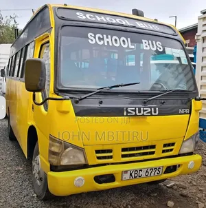 Isuzu NQR 2008 Yellow