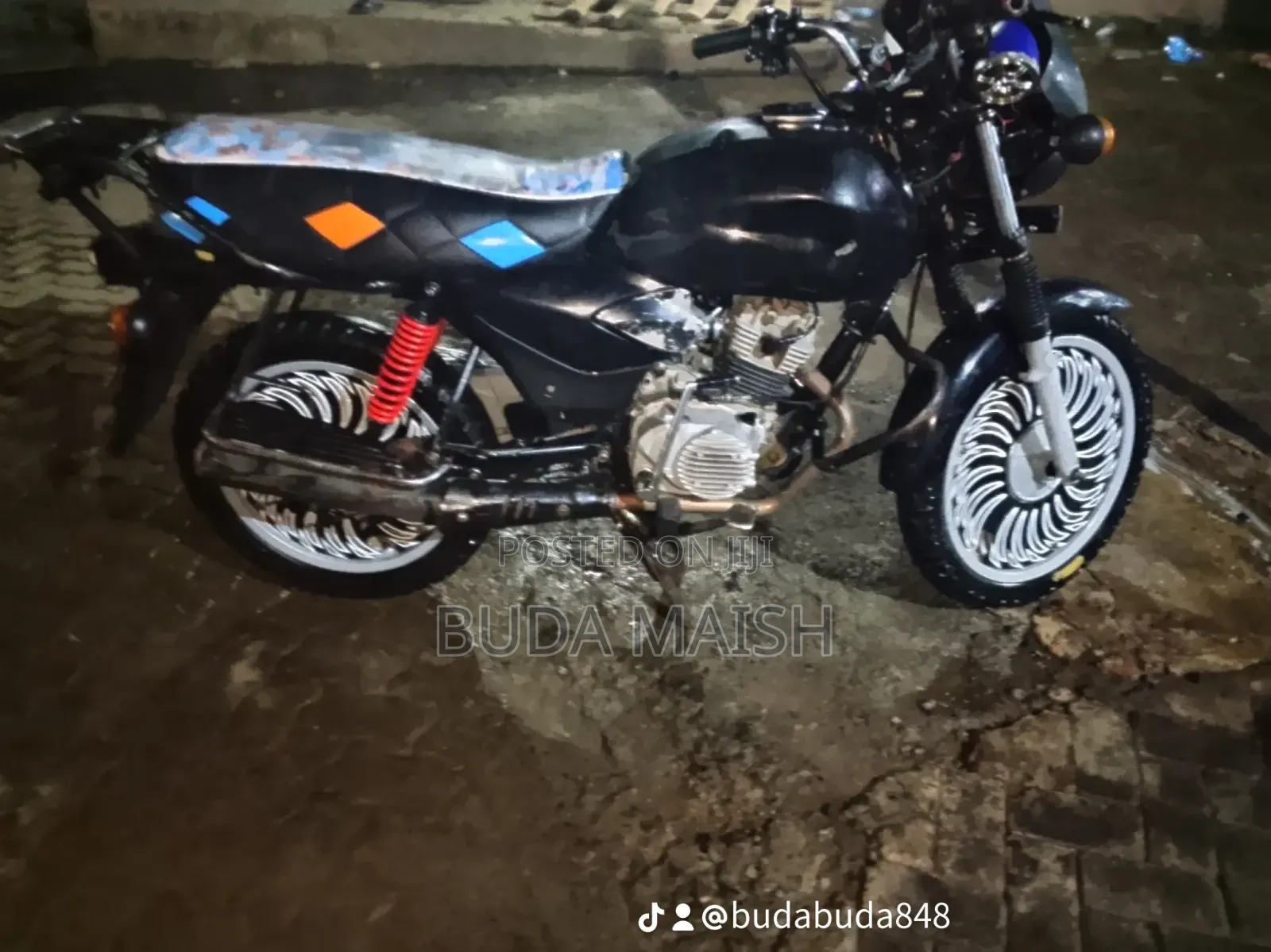 New TVS HLX Plus ES 2025 Red