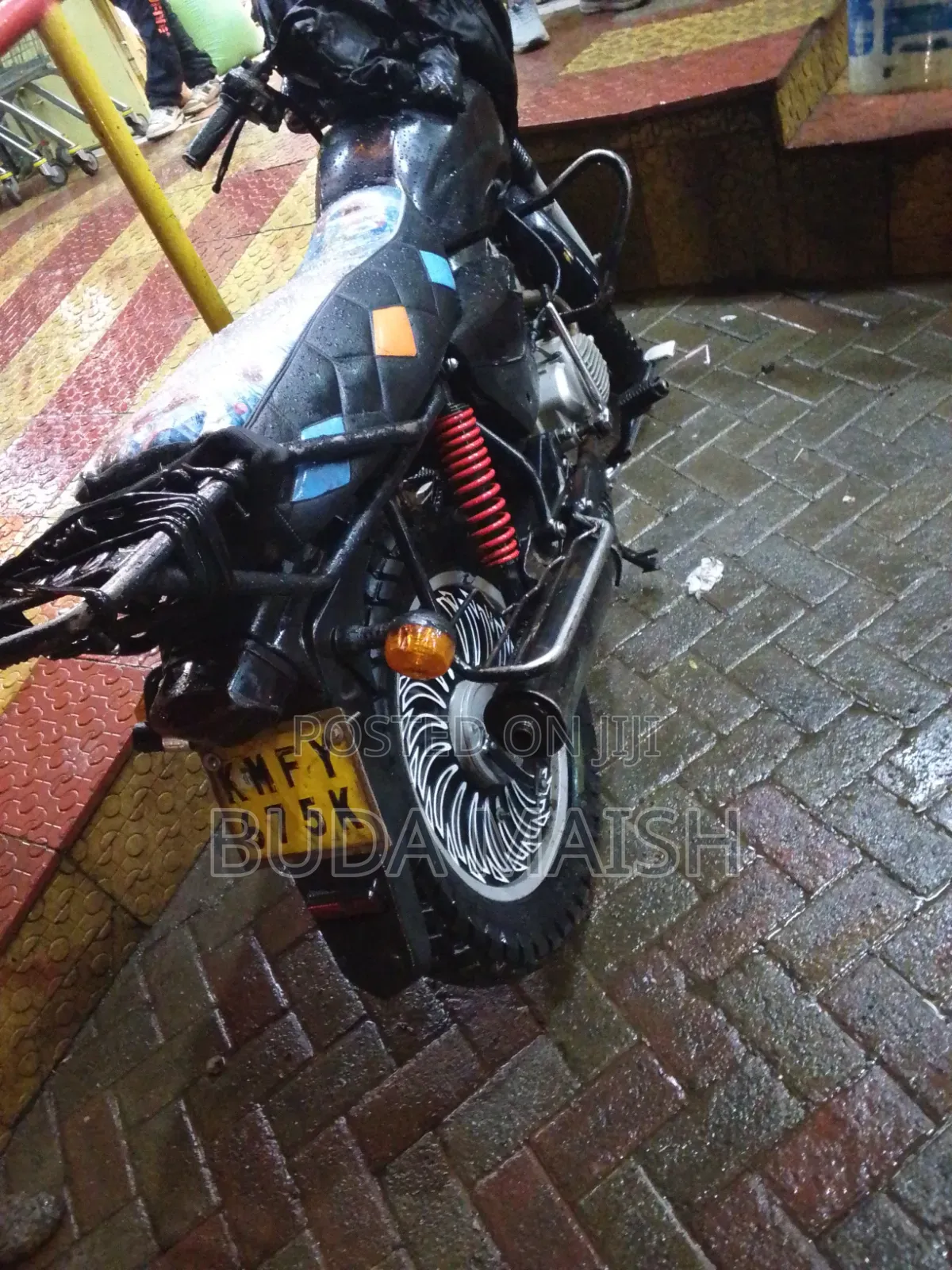 TVS HLX Plus ES 2019 Black