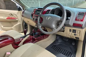 Toyota Hilux 2011 Silver