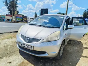 Honda Fit Base FWD 2007 Silver