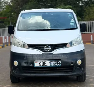 Nissan Caravan (Urvan) 2014