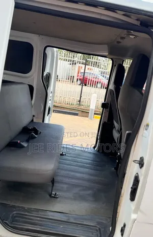 Nissan Caravan (Urvan) 2014