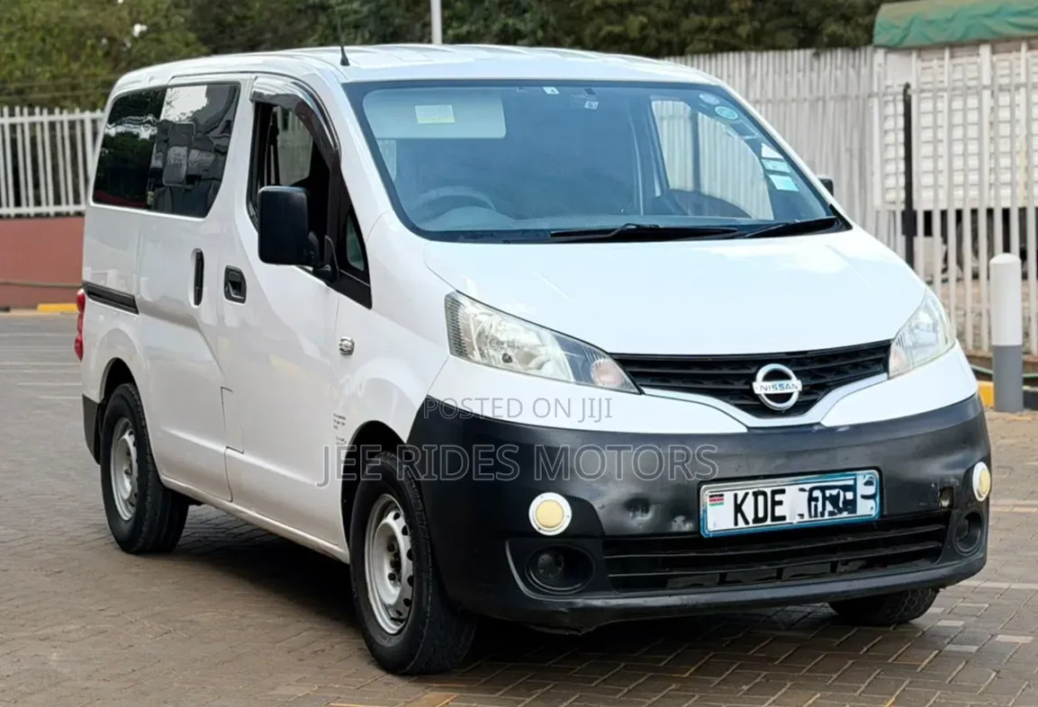 Nissan Caravan (Urvan) 2014