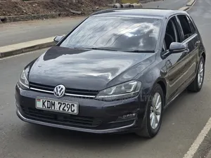 Volkswagen Golf TSI 2-Door FWD 2016 Black