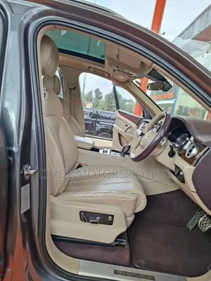 Bentley Bentayga 2018 Gray