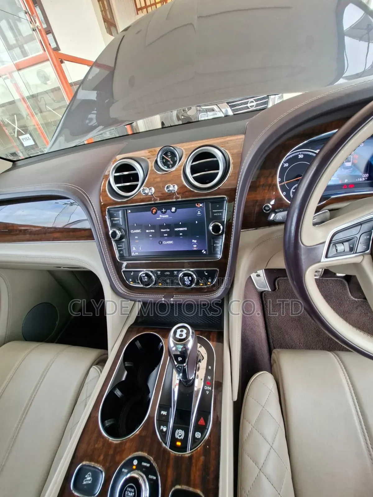 Bentley Bentayga 2018 Gray