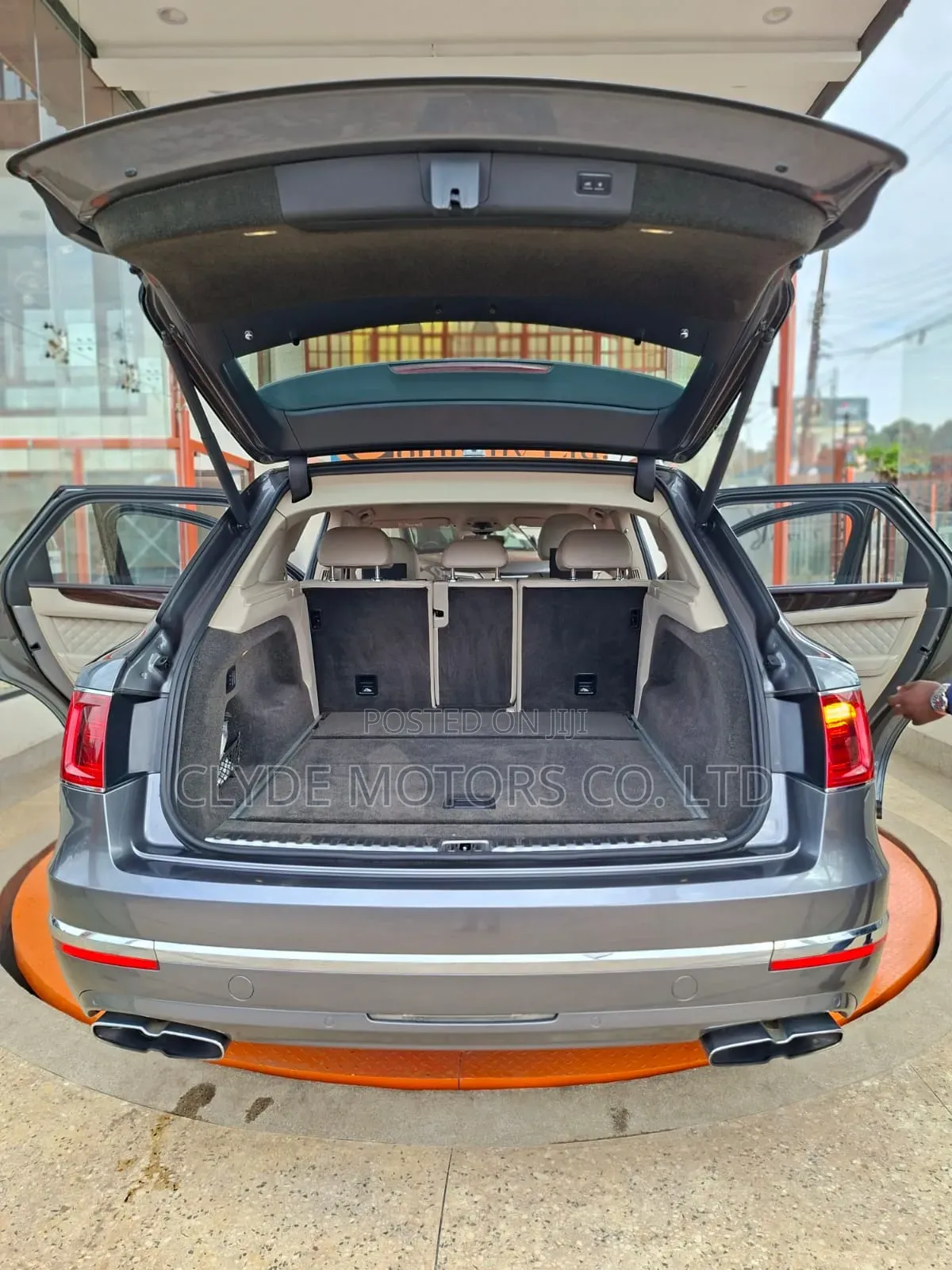 Bentley Bentayga 2018 Gray