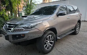 Toyota Fortuner 2017 Gray