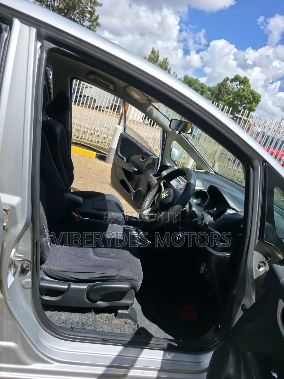 Honda Fit 2012 Silver