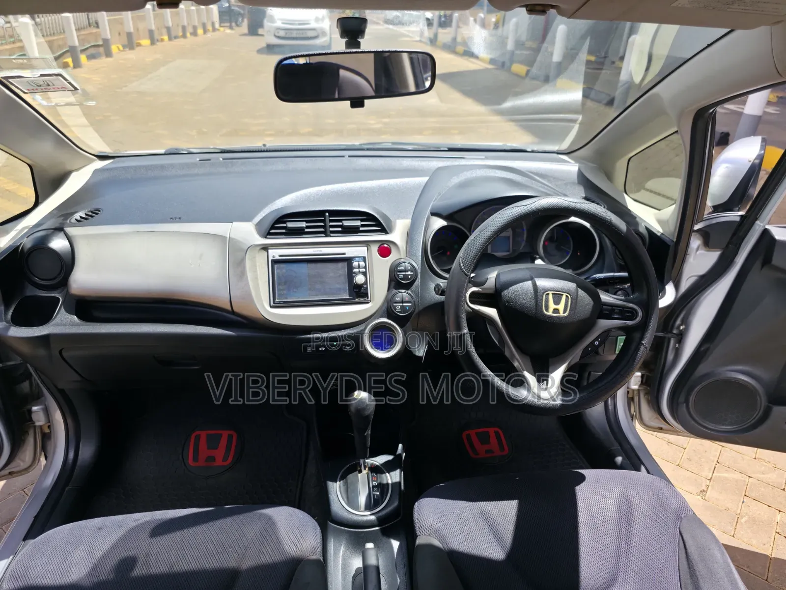 Honda Fit 2012 Silver