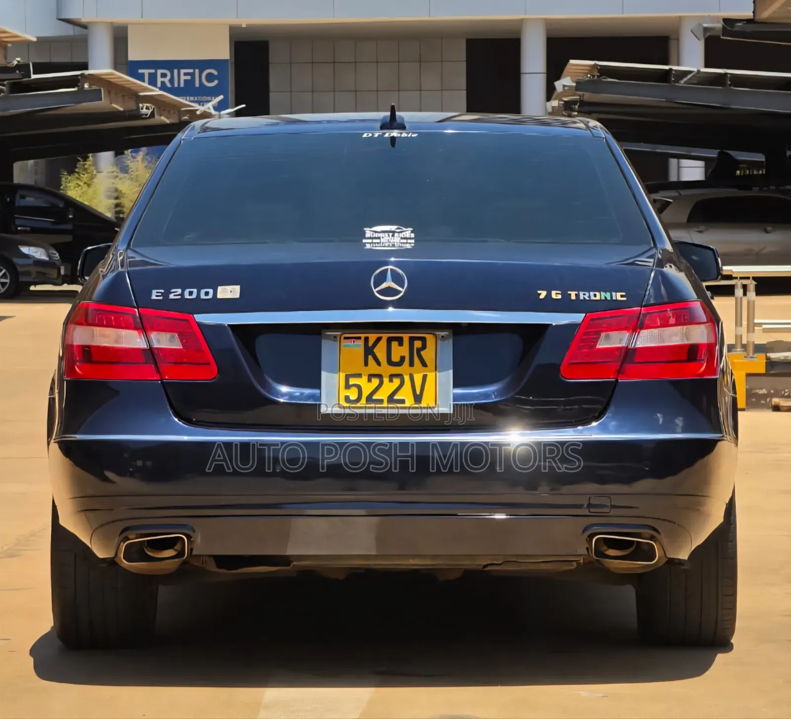 Mercedes-Benz E200 2012 Blue