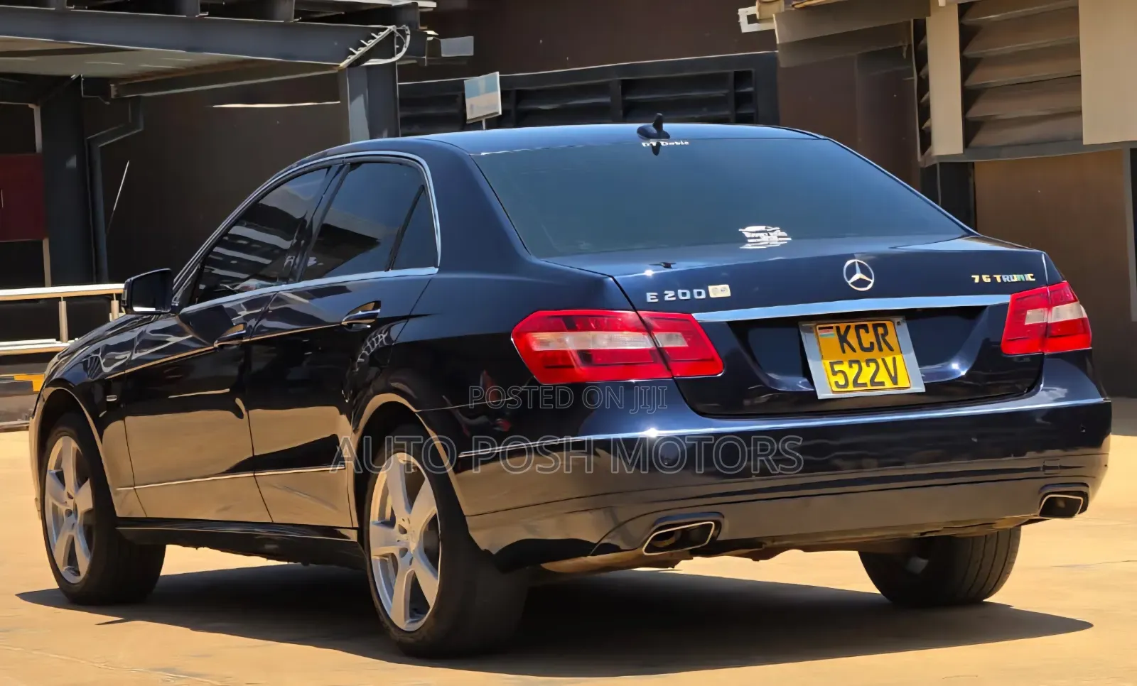 Mercedes-Benz E200 2012 Blue