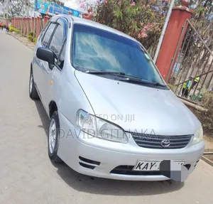 Toyota Corolla Spacio 2000 Silver