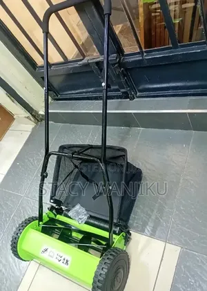 Lawn Mower Manually Used