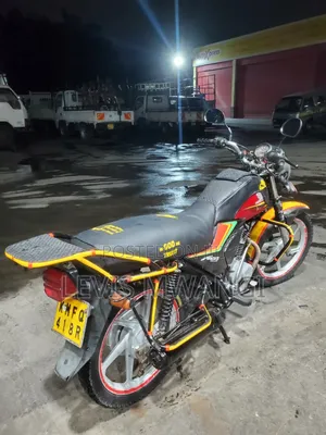 Honda CB 2022 Red