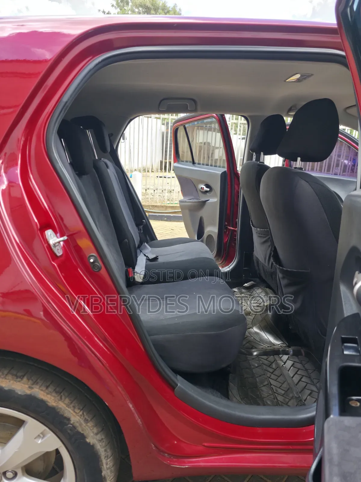 Toyota IST 2008 Red