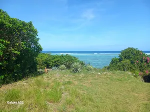 South Coast Tiwi, Waa Area 22 Acres on Beach 1st Row