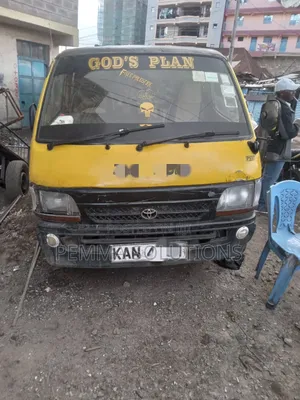 Toyota HiAce 2003 Yellow