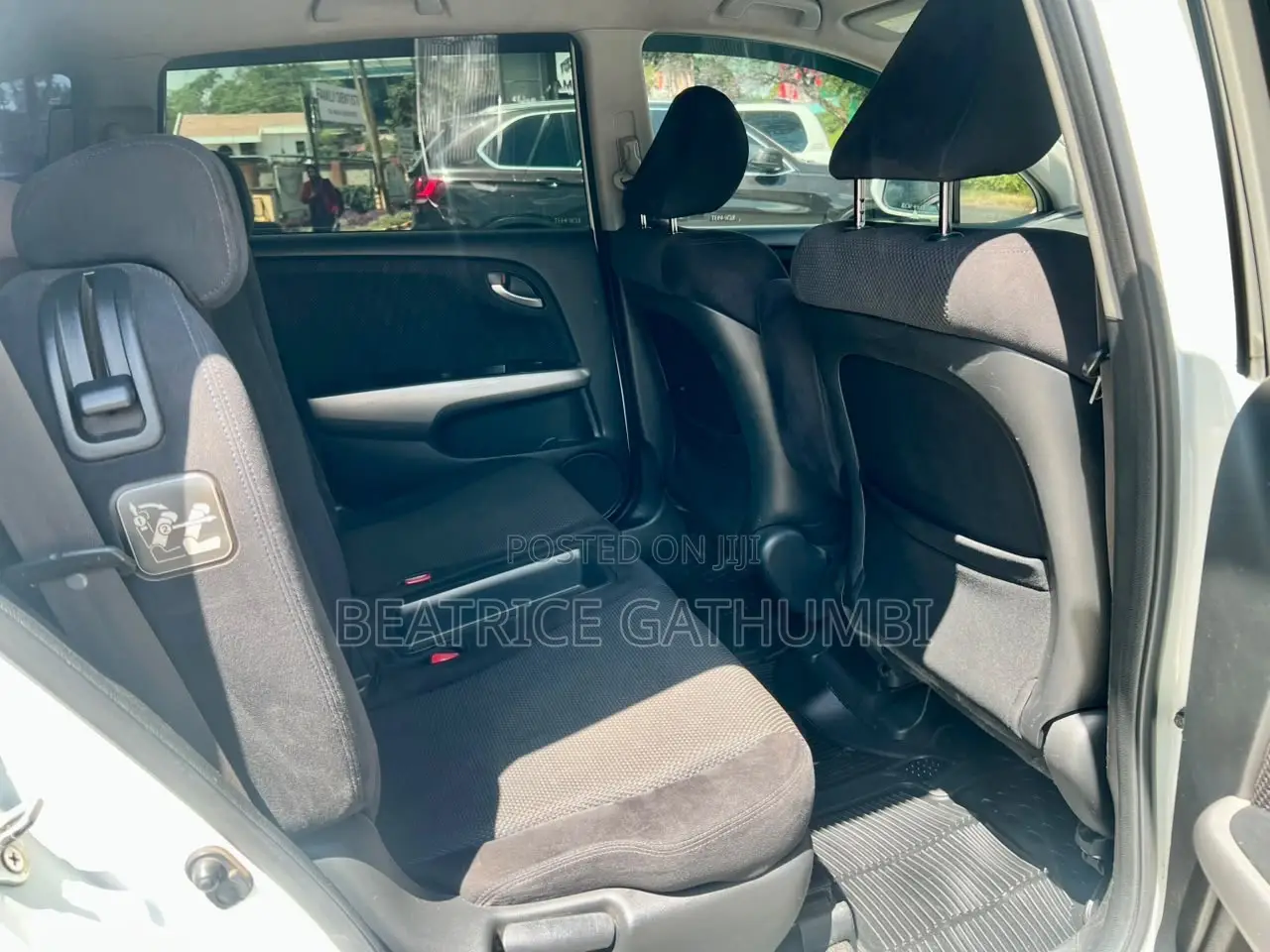 Honda Stream 2012 Pearl