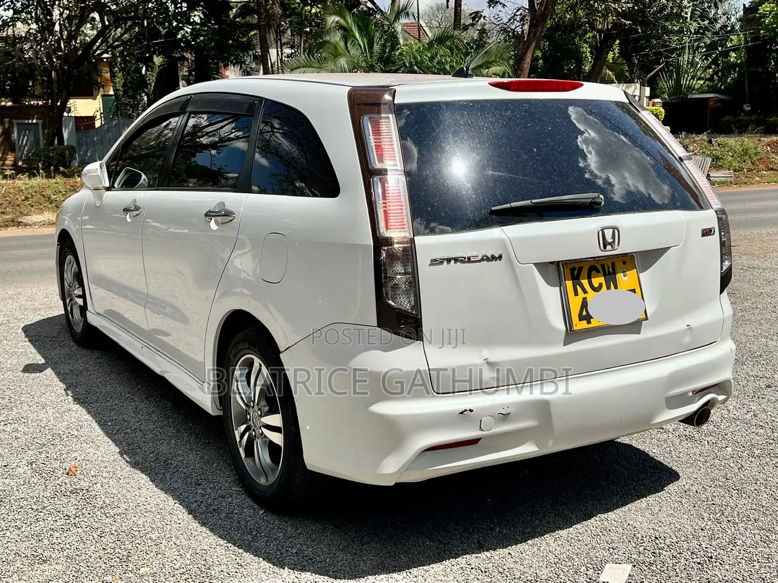 Honda Stream 2012 Pearl