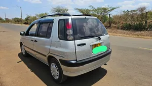 Toyota Raum 1.5 AWD 2002 Silver