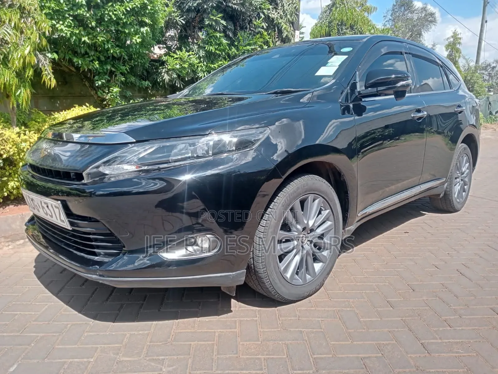 Toyota Harrier 2014
