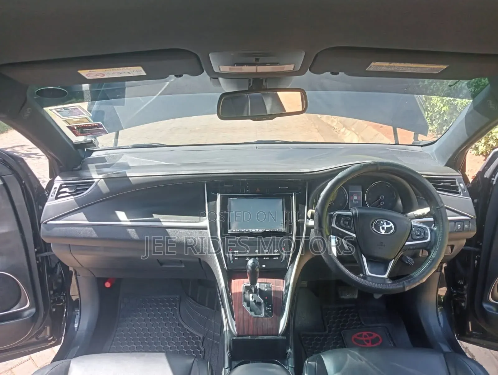 Toyota Harrier 2014