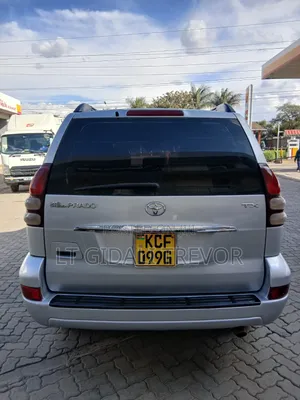 Toyota HiAce 2010 Silver