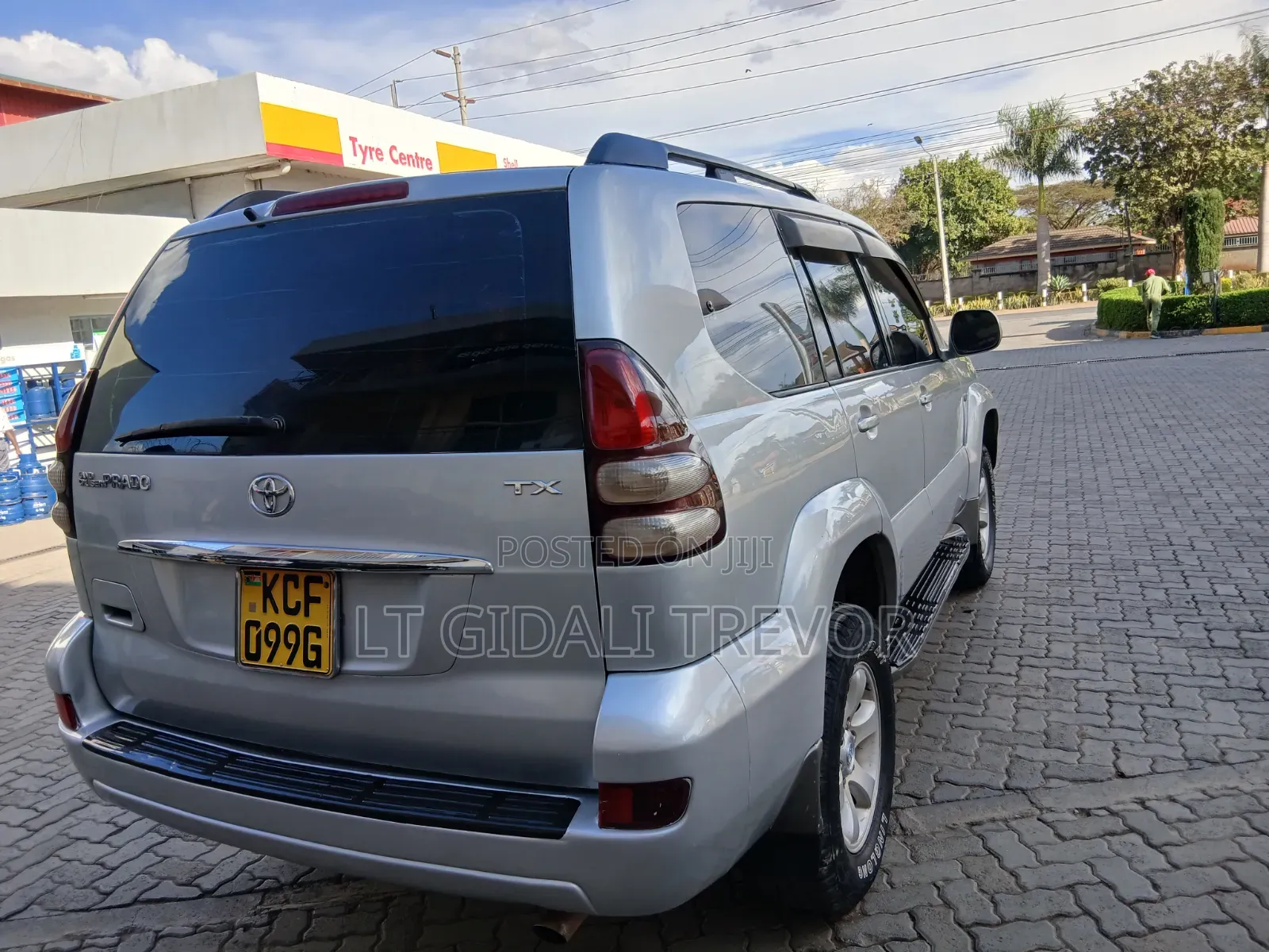 Toyota HiAce 2010 Silver