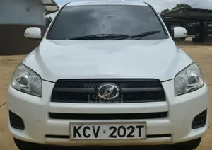 Toyota RAV4 2012 White