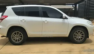Toyota RAV4 2012 White