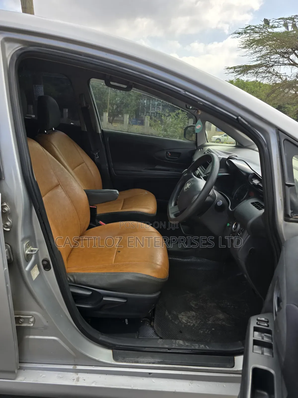 Toyota Wish 2012 Silver