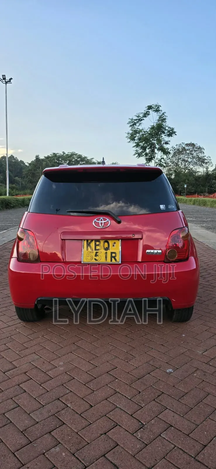 Toyota IST 2005 Red