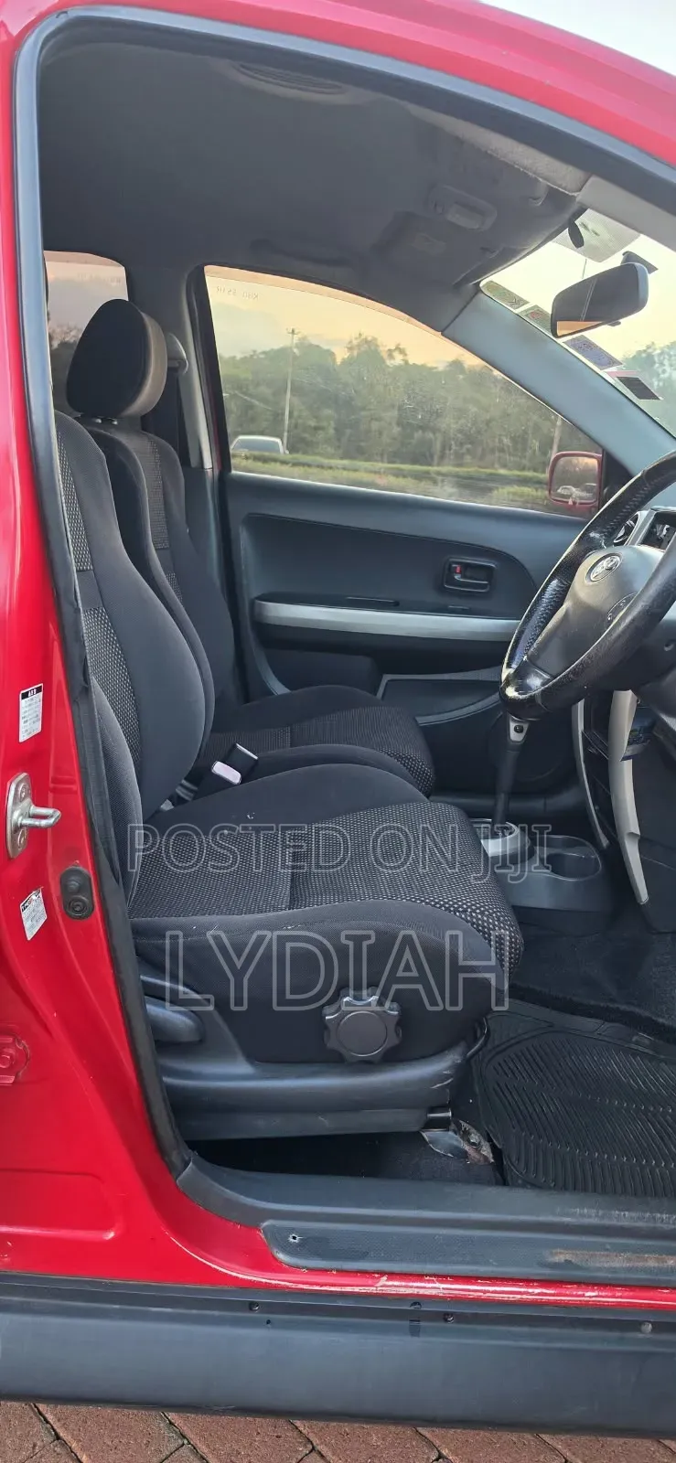 Toyota IST 2005 Red