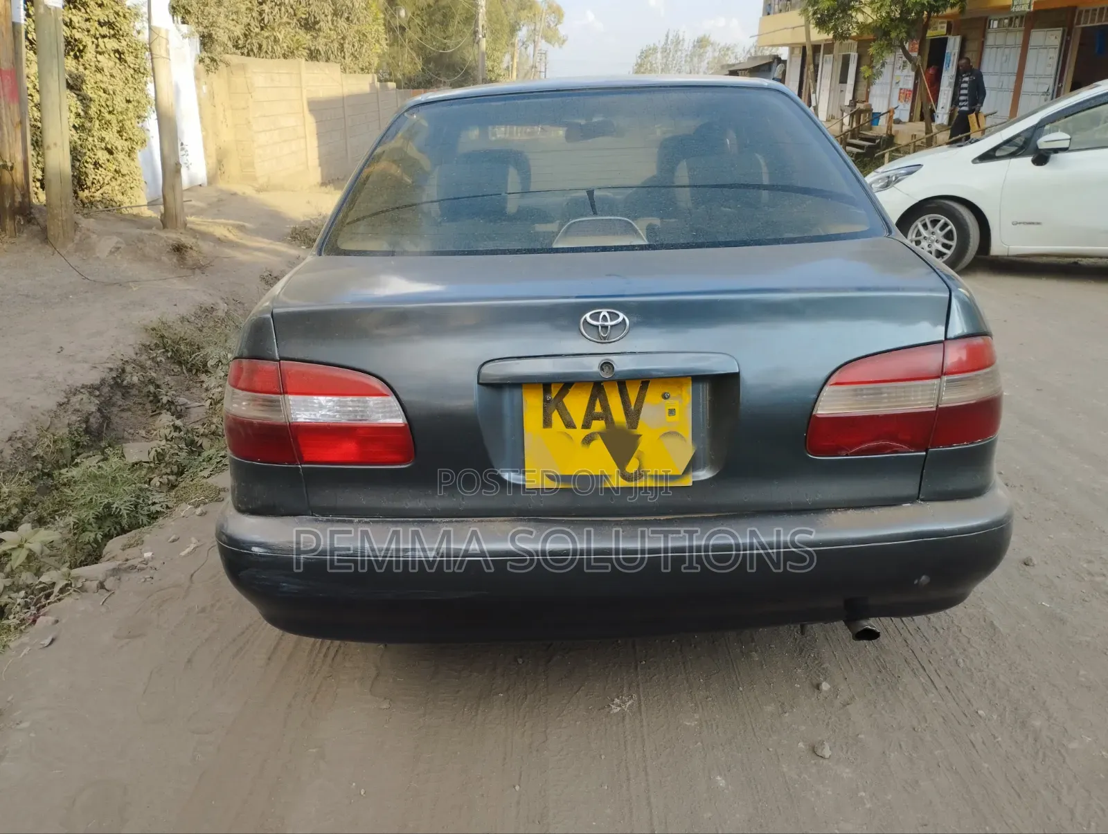 Toyota Corolla 2000 Gray