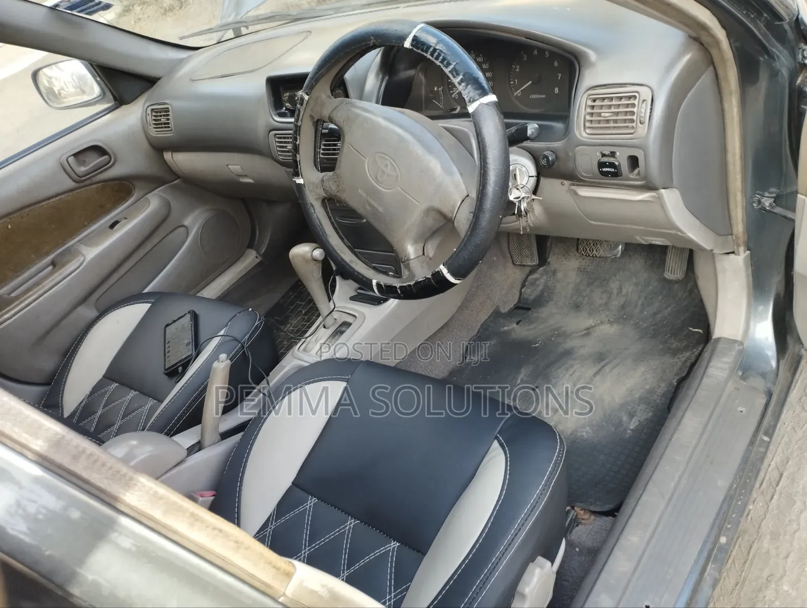 Toyota Corolla 2000 Gray