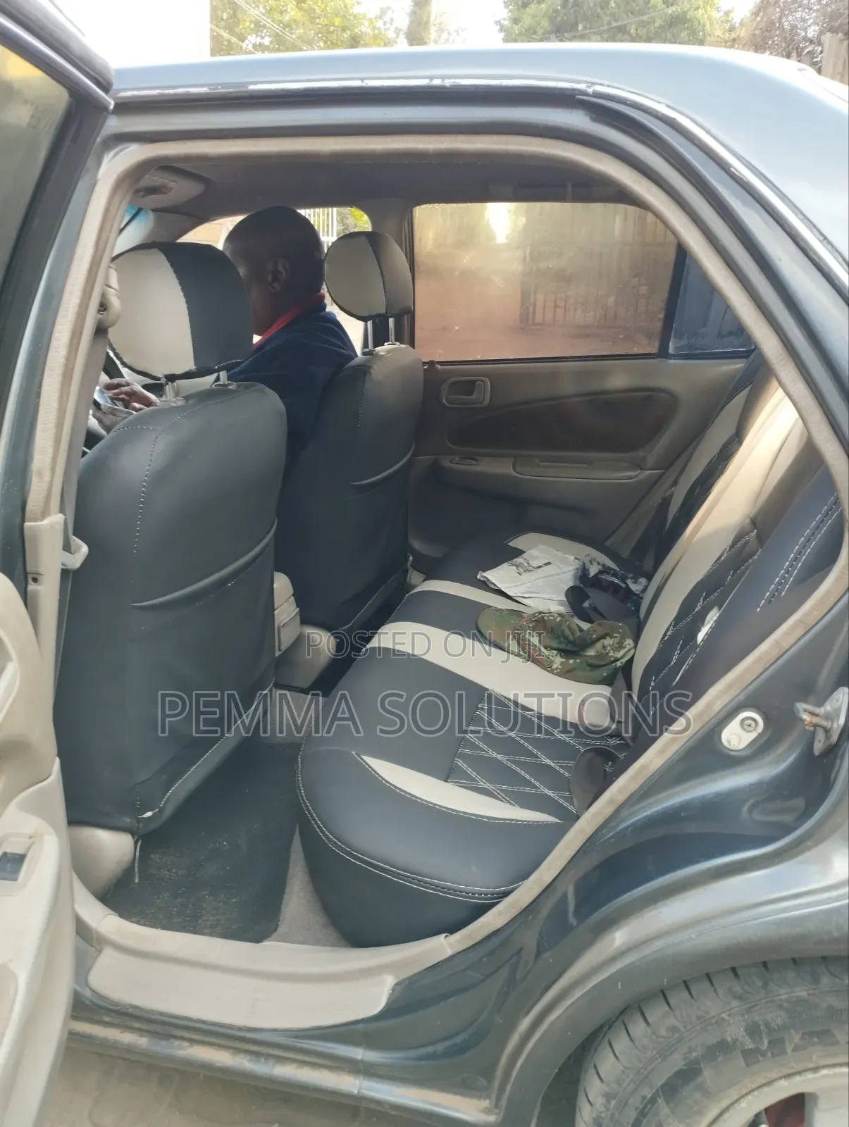 Toyota Corolla 2000 Gray