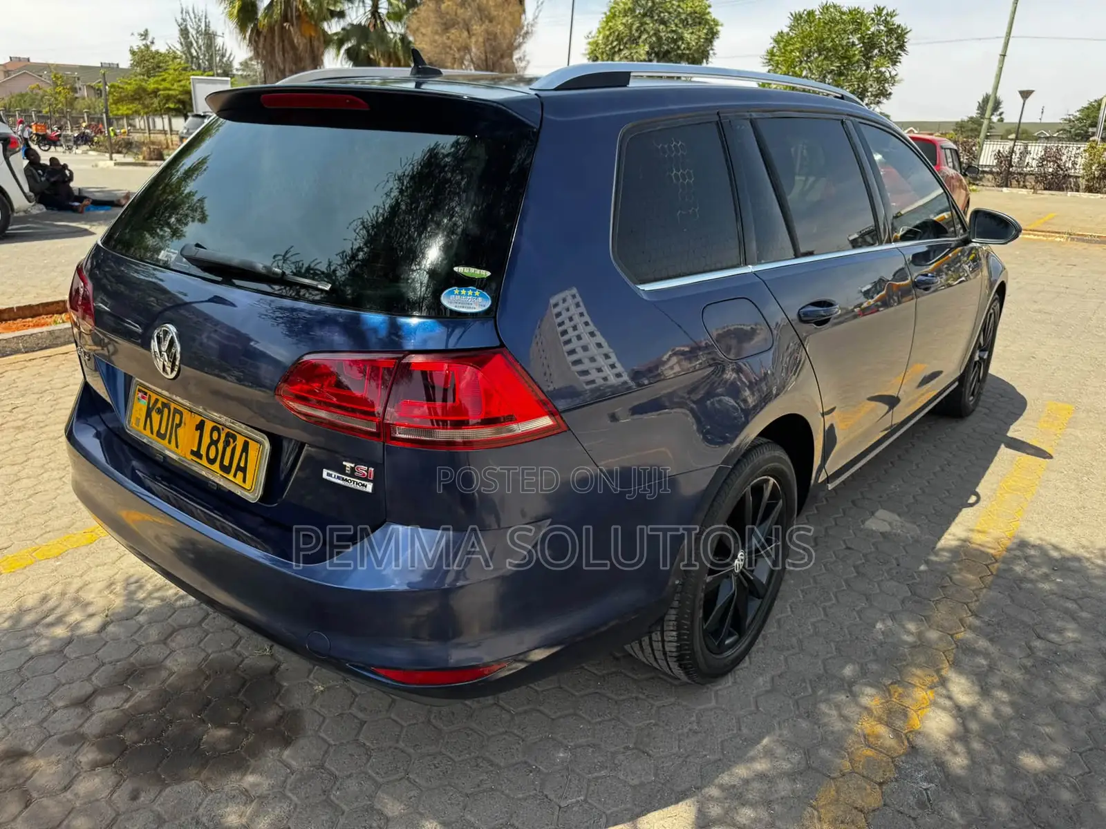 Volkswagen Golf 2016 Blue