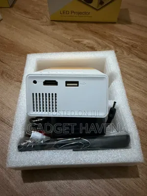 YG300 Mini Projector