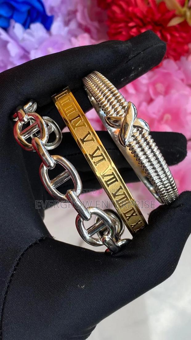 NEW ARRIVAL Ladies Bracelets - thumbnail 2