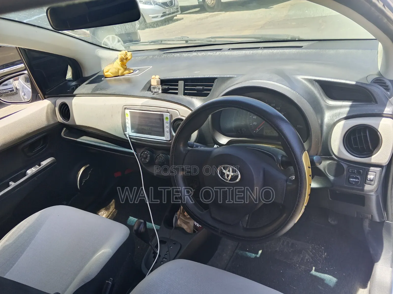 Toyota Vitz 2012 Blue