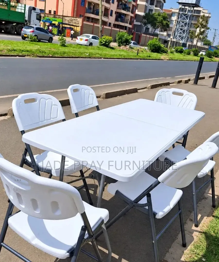 Foldable Table/Conference Table